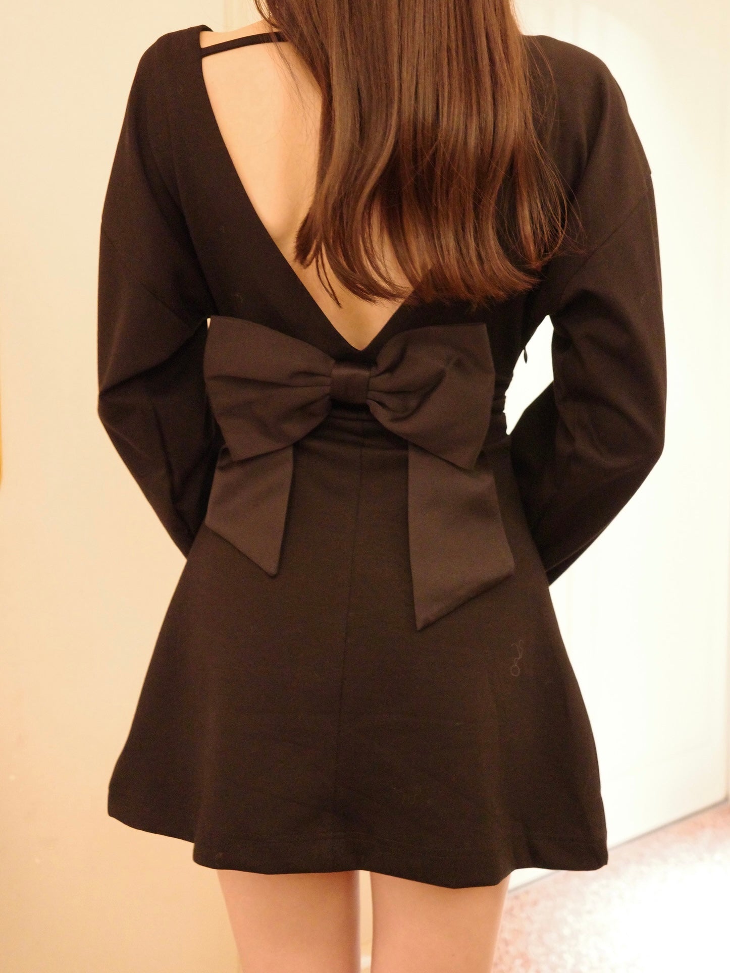 バックオープンリボンミニワンピース – Ciel